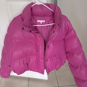 Cropped hot pink puffer